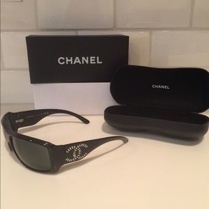 CHANEL SUNGLASSES